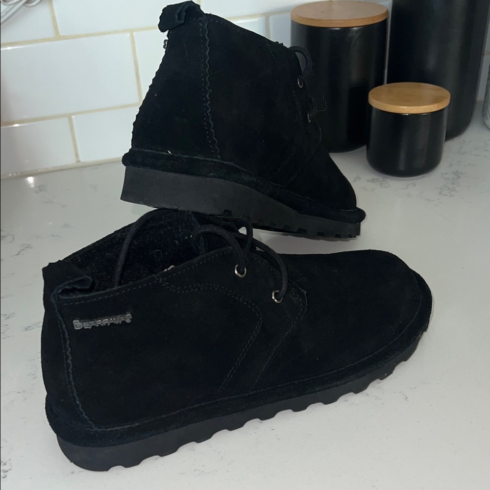 BearPaw Womens Black Suede Chukka Boots